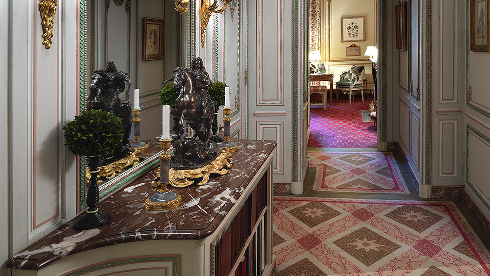 The bronze sculpture by Roger Schabol was displayed at the end of a corridor in the Wrightsmans’ private quarters.